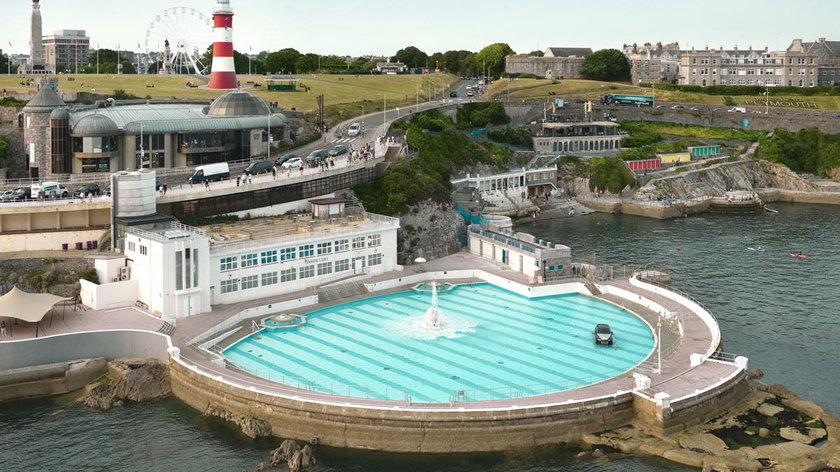 P90614905_highRes_rolls-royce-phantom-