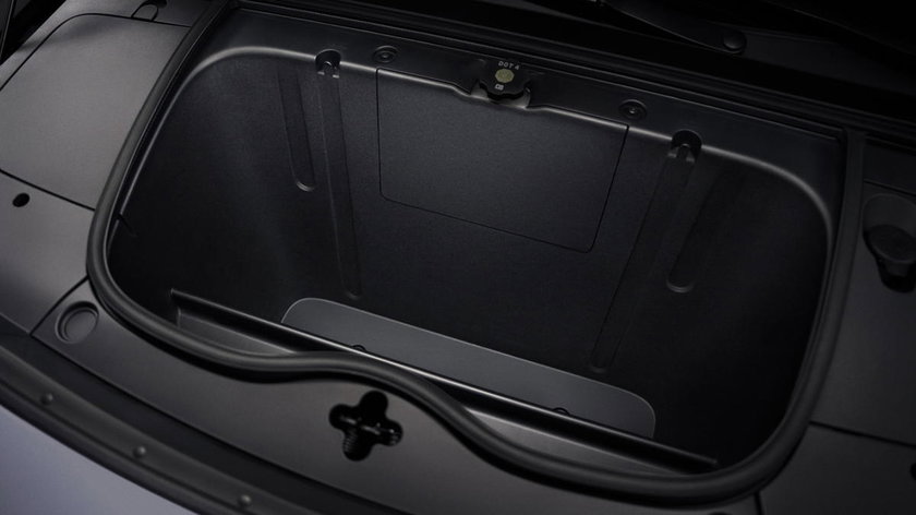 1745334181617-1745334180631-284DA98387268641