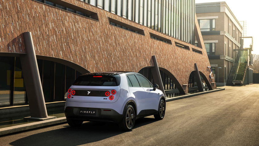 1752209180592-1752209174338-EAD6D199281B27FA