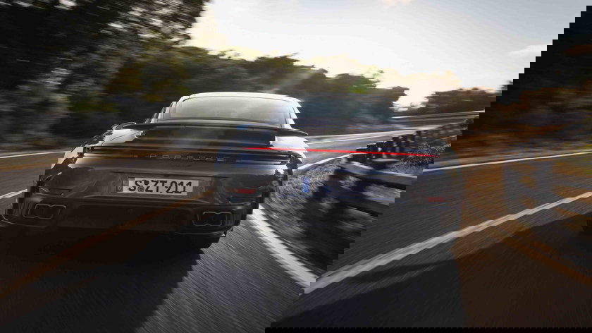 S-ZT_911_RG25_0751-1_R_V1__A3_RGB