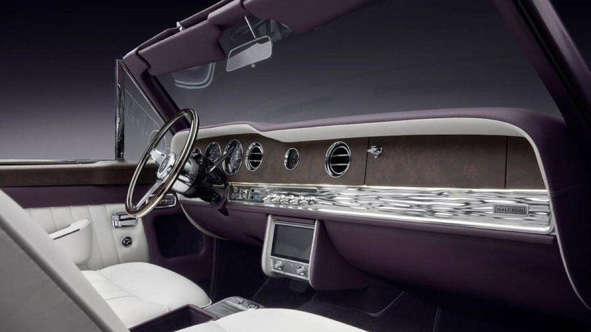 halcyon-rolls-royce-corniche-interior-dashboard