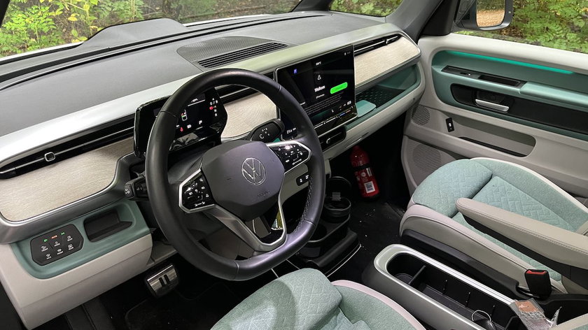 VW-IDBUZZ-LWB-stuur-gocar