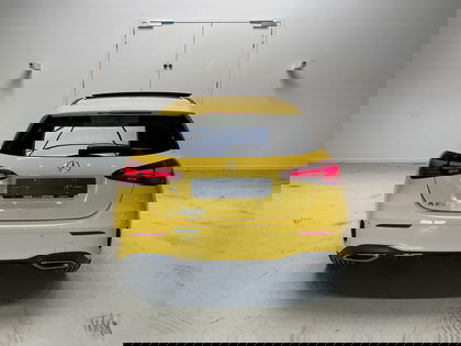 Mercedes A-Class 250 e Hatchback AMG Line | Panoramisch Dak | Head-Up Display | Burmester | Multibeam | Memory Zetels | Nightpack | Smartphone Integratie | Verwarmde Zetels | Widescreen |