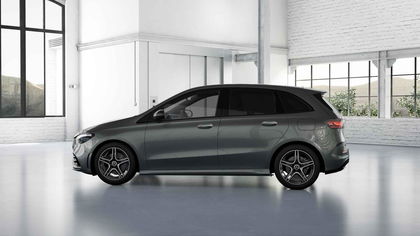 Mercedes B-Class 250 e AMG Line | Panoramisch Dak | Head-Up Display | 360° Parkeerpakket | Memory Zetels | Smartphone Integratie | Verwarmde Zetels | Widescreen |