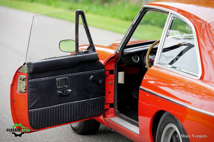 MG MGB MGB GT V8