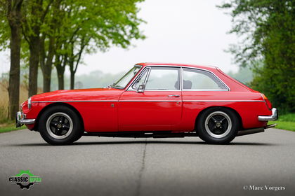 MG MGB MGB GT V8
