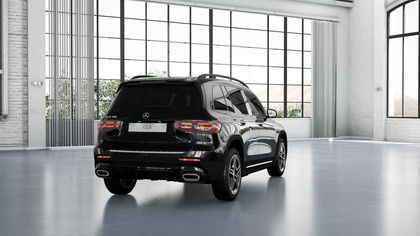 Mercedes GLB 180 AMG Line | 7 ZITTER | Panoramisch Dak | Head-Up Display | 360° Parkeerpakket | MEmory Zetels | Nightpack | Smartphone Integratie | Verwarmde Zetels | Widescreen |