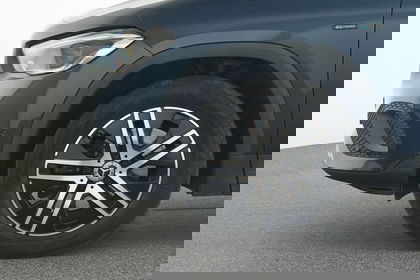 Mercedes GLA 250 e Business Line | Panoramisch Dak | Dodehoekassistent | Memory Zetels | Multibeam | Verwarmde Zetels | Smartphone Integratie | Widescreen |