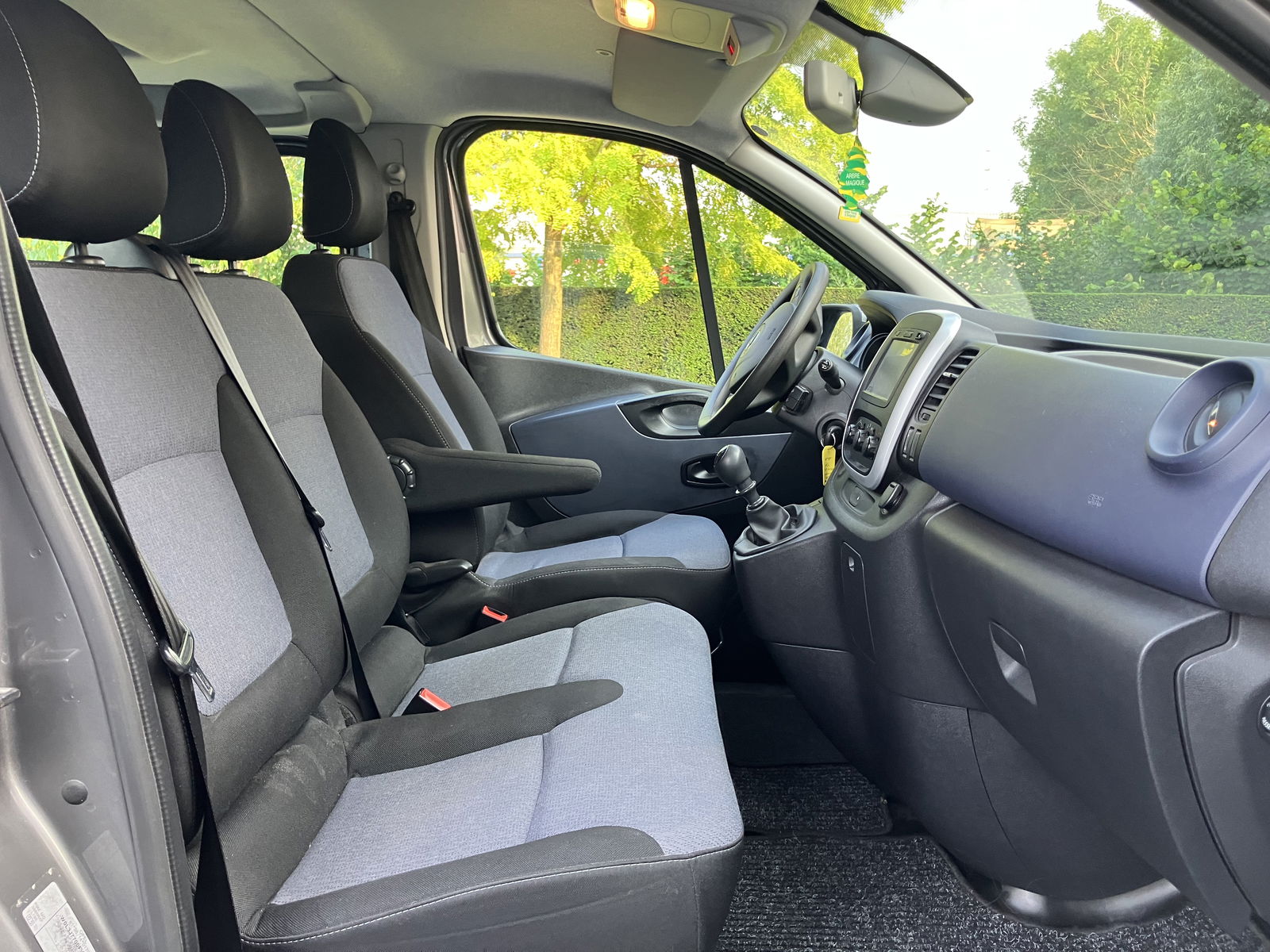 Opel_VIVARO TOUR_8