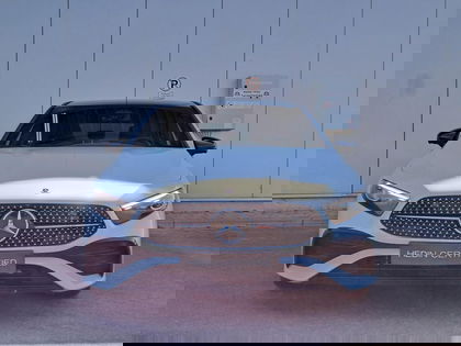 Mercedes Classe A 180 Hatchback AMG Line | Panoramisch Dak | Head-Up Display | 360° Parkeerpakket | Memory Zetels | Smartphone Integratie | Nightpack | Widescreen |