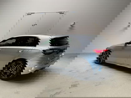 Mercedes A-Class 180 Hatchback AMG Line | Panoramisch Dak | Head-up Display | 360° Parkeerpakket | Memory Zetels | Smartphone integratie | verwarmde zetels | Widescreen |