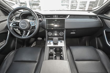 Jaguar F-Pace P400e R-Dynamic S AWD Auto. 22
