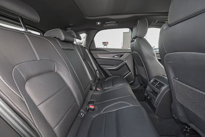 Jaguar F-Pace P400e R-Dynamic S AWD Auto. 22