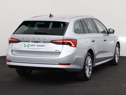 Skoda Octavia Combi Octavia Combi Clever 1.0 TSI m-HEV DSG7 / Cruise Control / Navi / Camera