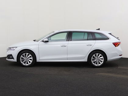 Skoda Octavia Combi Octavia Combi Clever 1.0 TSI m-HEV DSG7 / Cruise Control / Navi / Camera