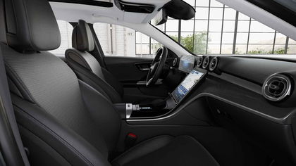 Mercedes C-Class 300 e Break Luxury Line | Panoramisch Dak | Trekhaak | Distronic | Memory Zetels | Verwarmde Zetels | Smartphone Integratie | Widescreen |