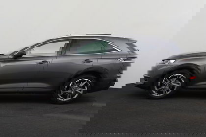 DS DS 7 Crossback AUTOMOBILES 1.5 BLUEHDI 1.5 BLUEHDI + A/T + GPS + LEDER + CARPLAY + CAMERA + PDC + CRUISE + ALU 19 + PANO DAK + TREKHAAK