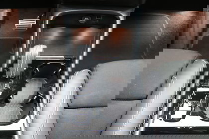 Volvo XC40 1.5 T4 Recharge Geartr. R-Design LEDER/ALCANTARA LED GPS PDC CAM H/K Keyless BLIS Verw. Zetels