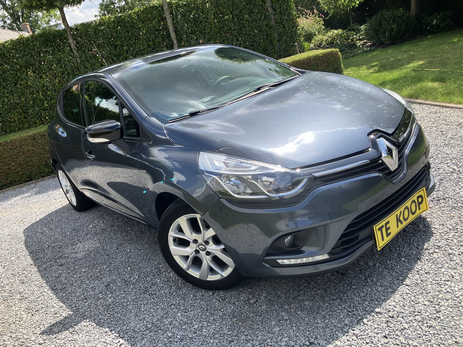 Renault_Clio_1