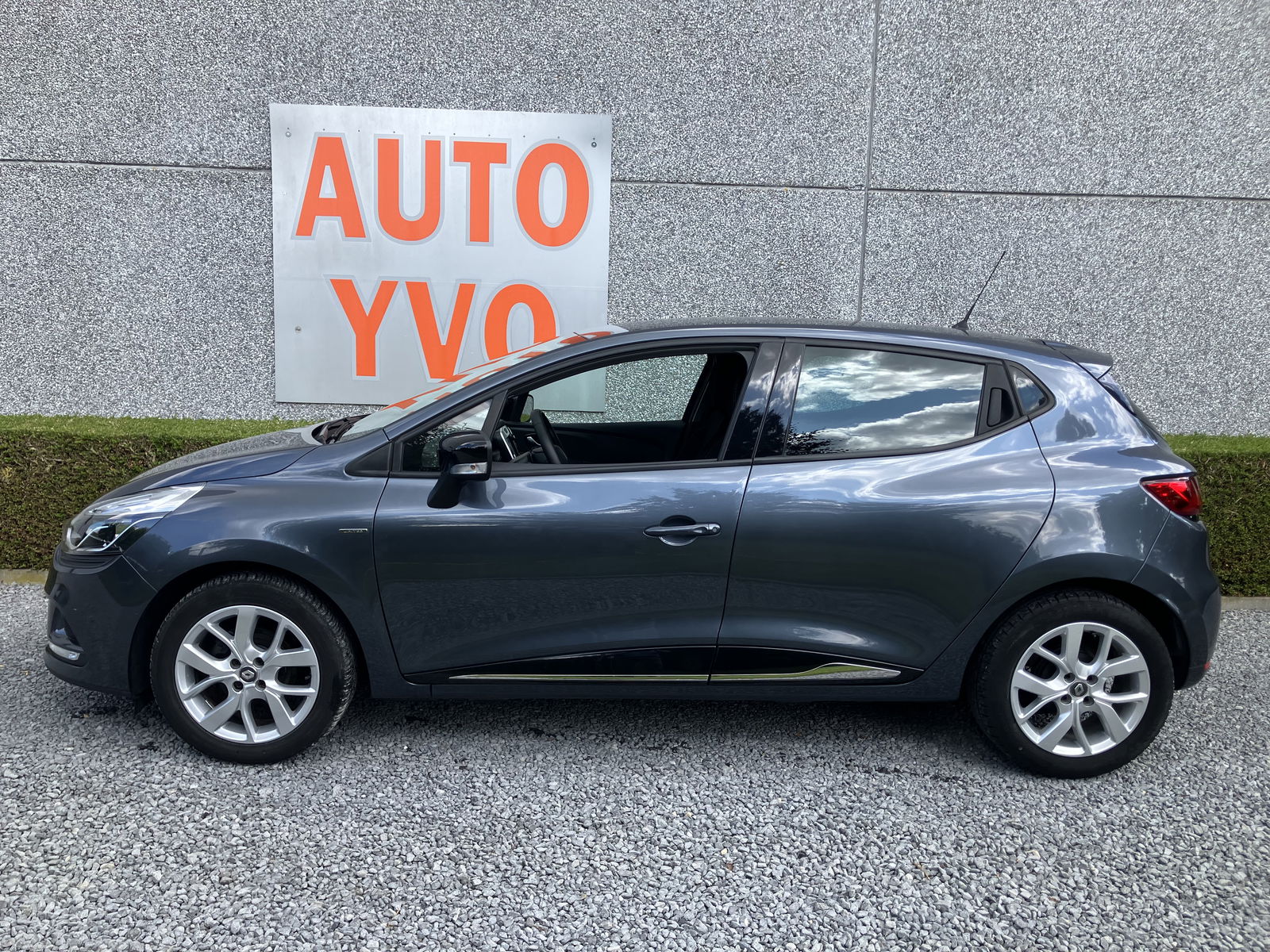 Renault_Clio_2