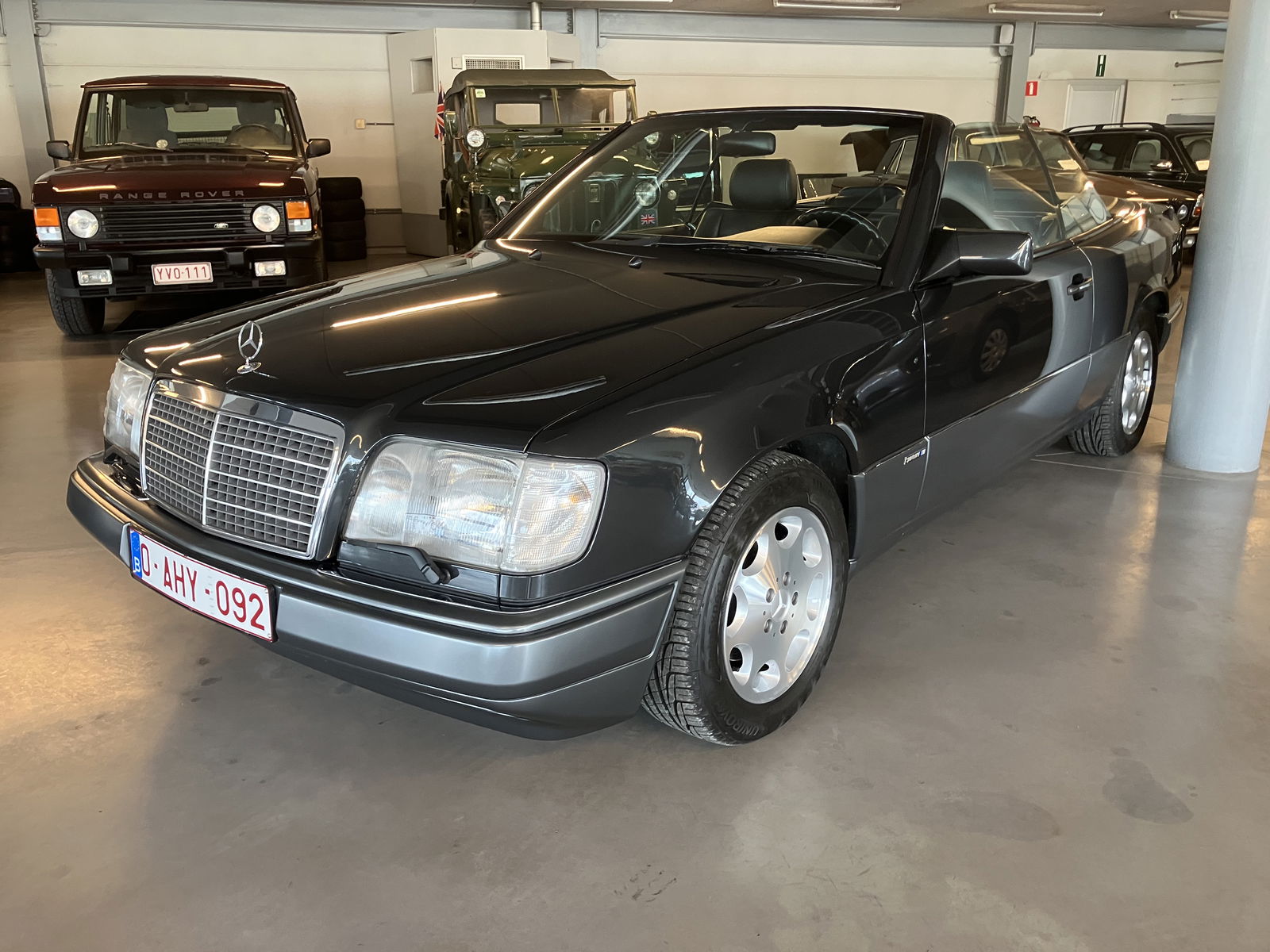 Mercedes_220_8