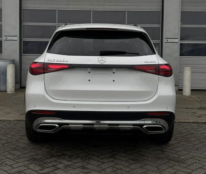 Mercedes GLC 300 e 4Matic Luxury Line | Panoramisch Dak |  Memory Zetels | Dodehoekassistent | Smartphone Integratie | Widescreen |
